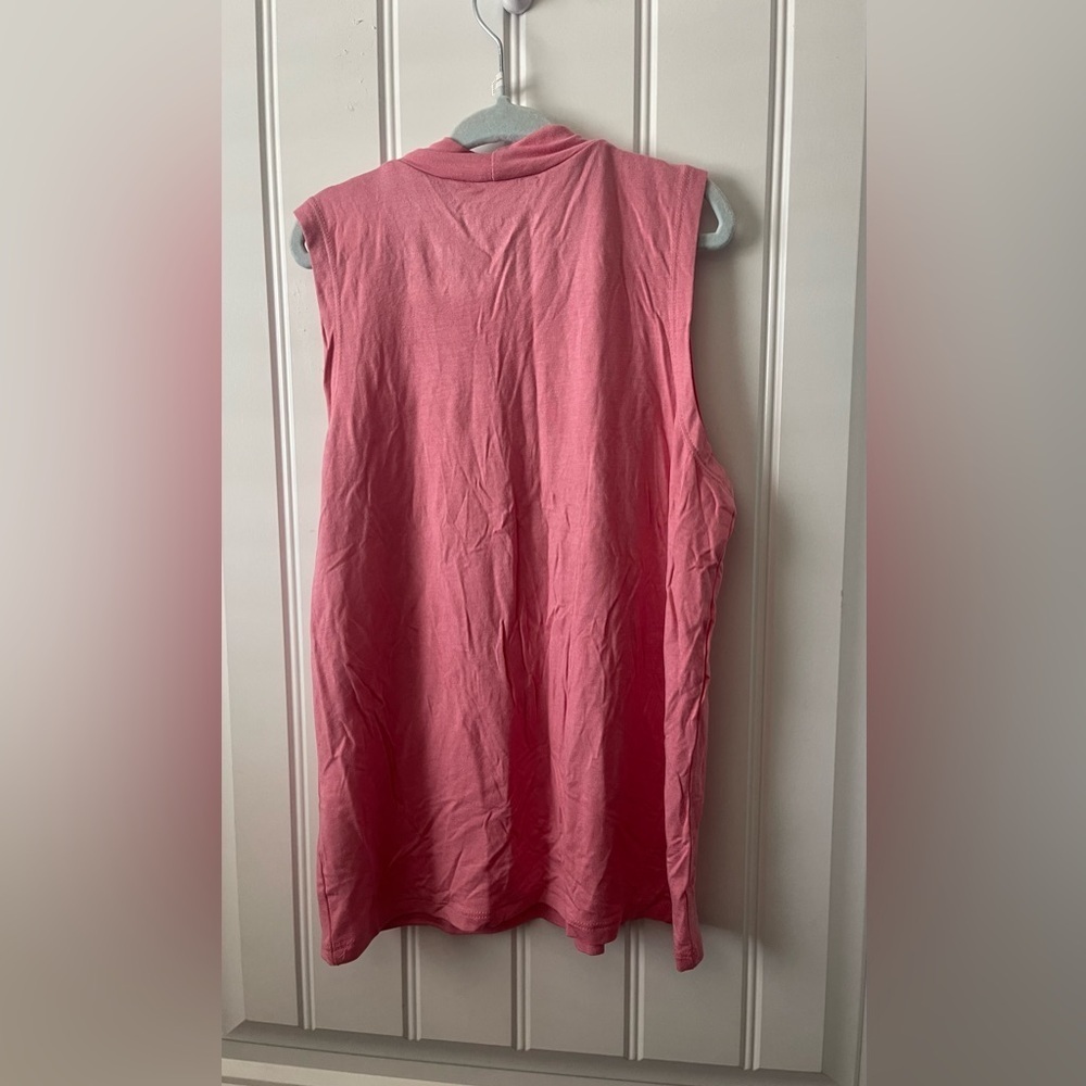 American Eagle Kids Pink Top
Size 14 
NWT - Picture 2 of 4